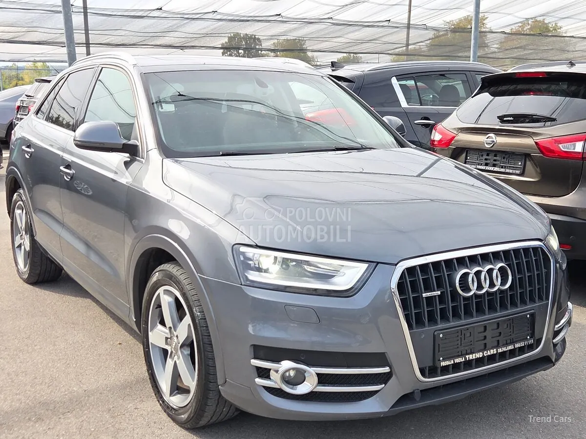 Audi Q3 2012 photo 2
