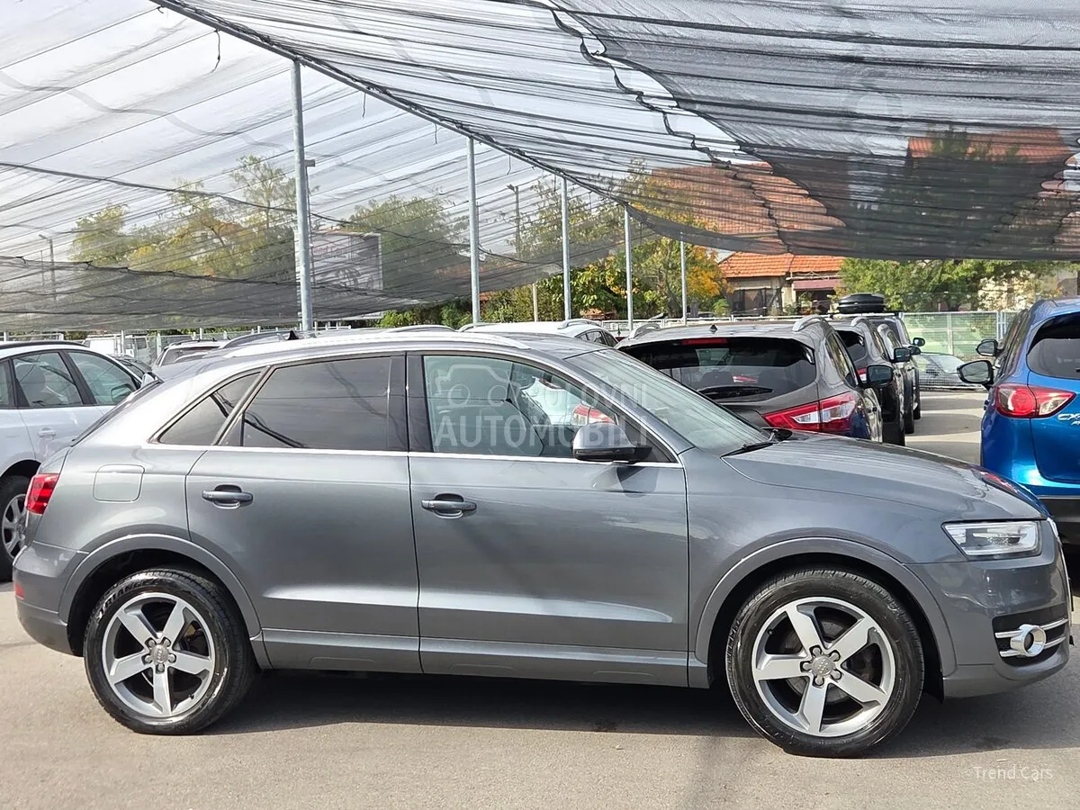Audi Q3 2012 photo 5