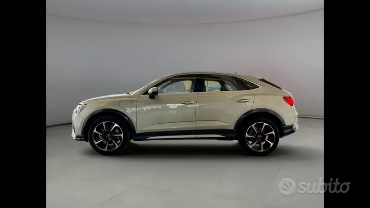 Audi Q3 2024 photo 3