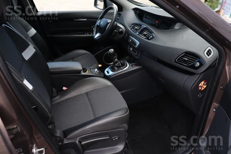 Renault Scenic 2012 photo 5