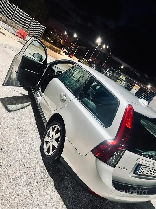 Volvo V50 2009 photo 3