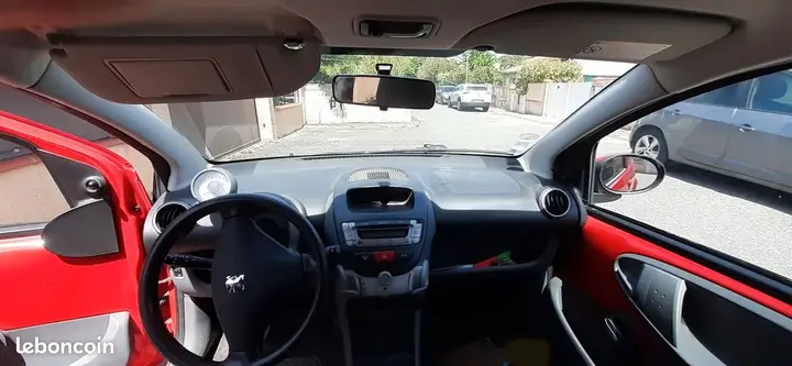 Peugeot 107 2005 photo 3
