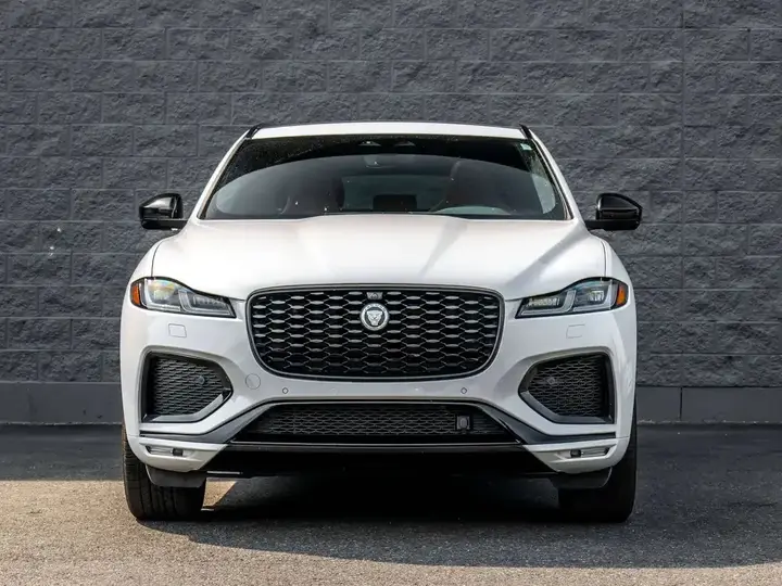 Jaguar F-Pace 2026 photo 2