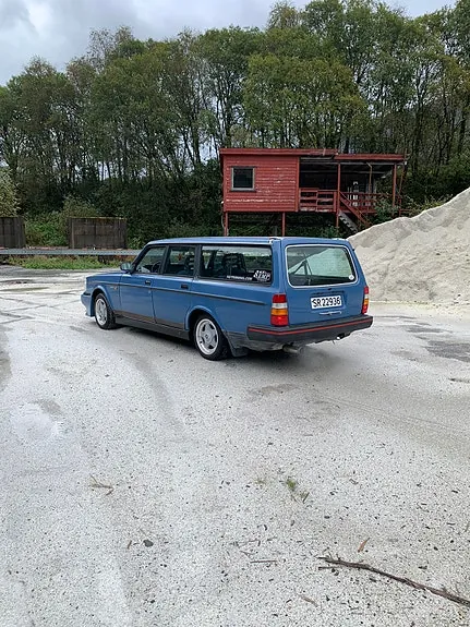 Volvo 240 1988 photo 3