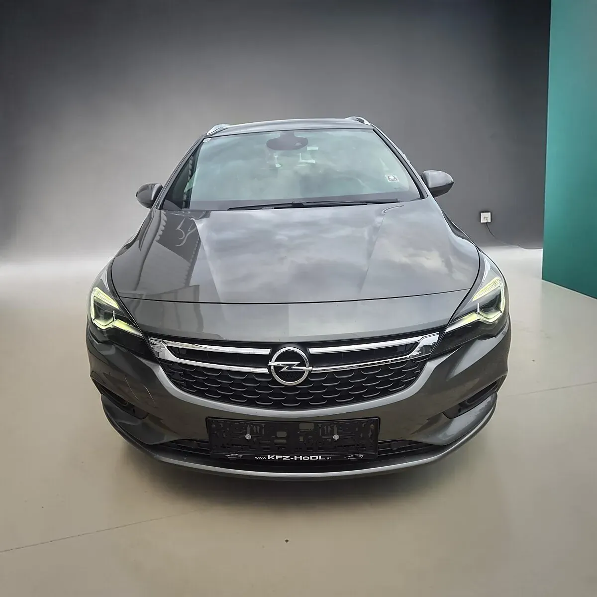 Opel Astra 2019 photo 2
