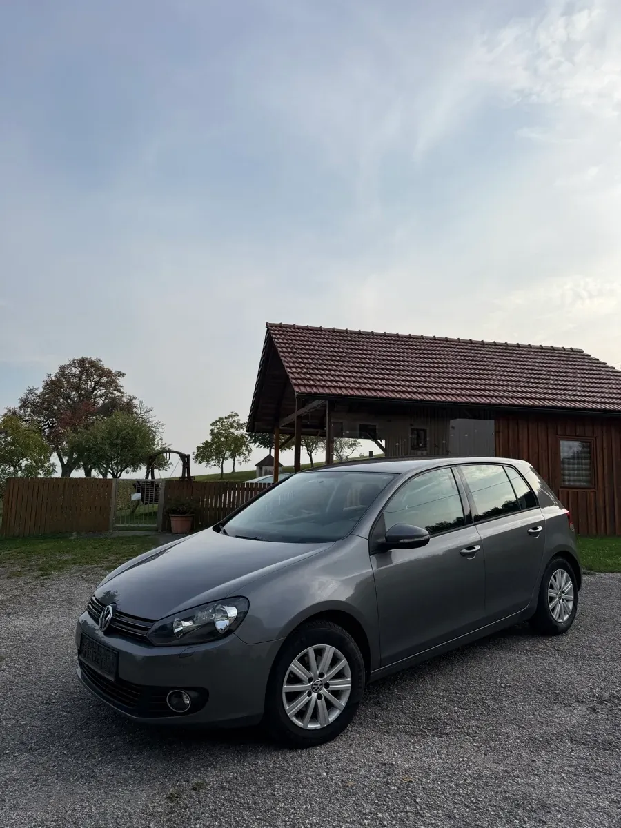 Volkswagen Golf 2012 photo 3