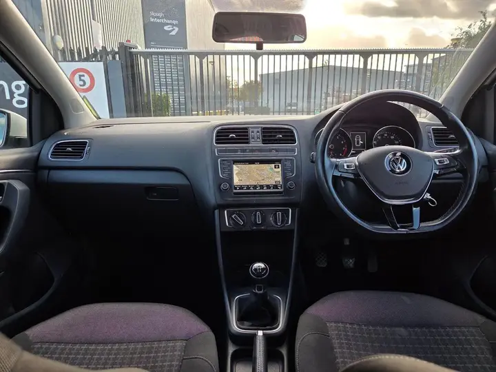 Volkswagen Polo 2015 photo 4