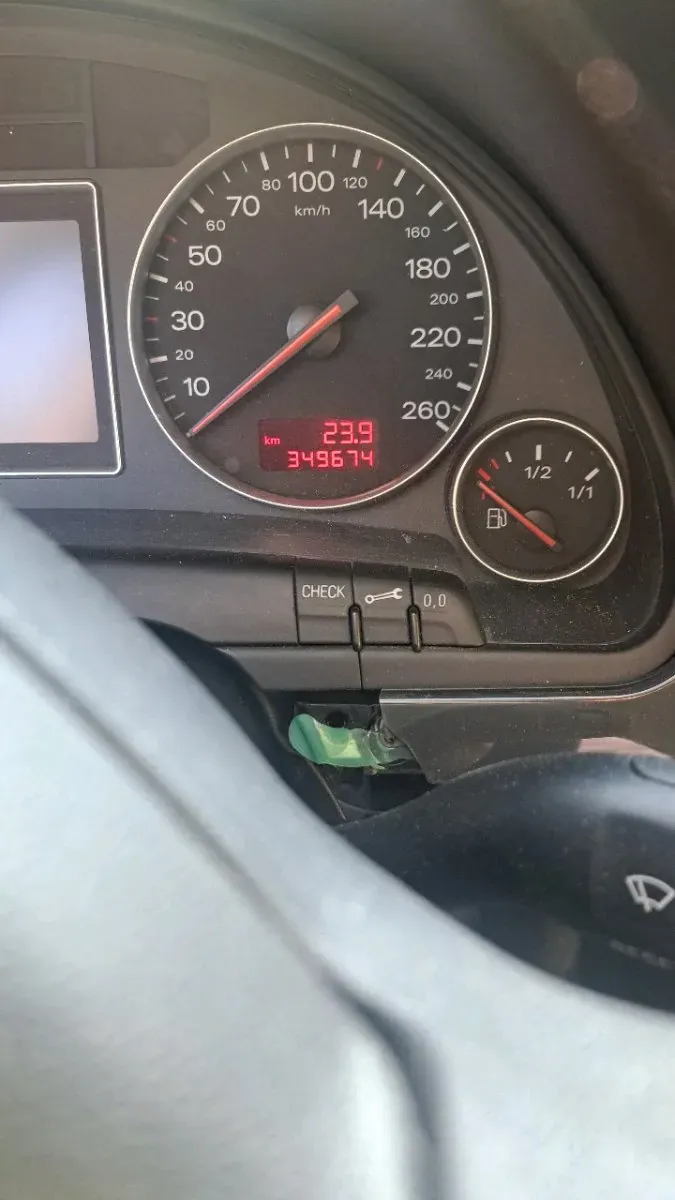 Audi A4 2004 photo 3