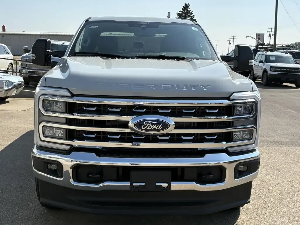Ford F-250 Super Duty 2026 photo 2