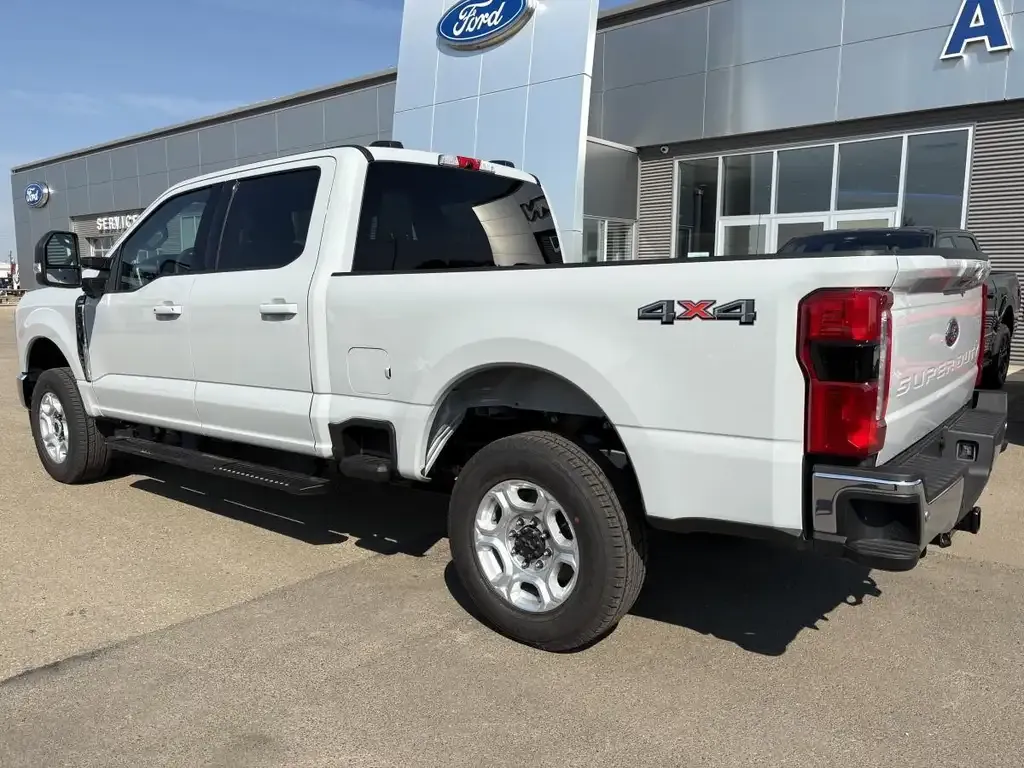 Ford F-250 Super Duty 2026 photo 4