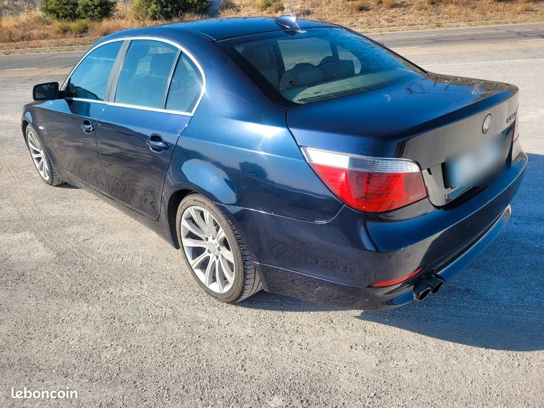 BMW 5 Series 2004 photo 2
