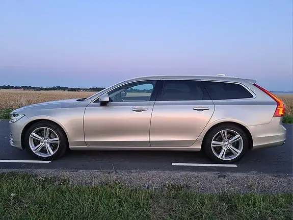 Volvo V90 2018 photo 2