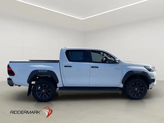 Toyota Hilux 2024 photo 2