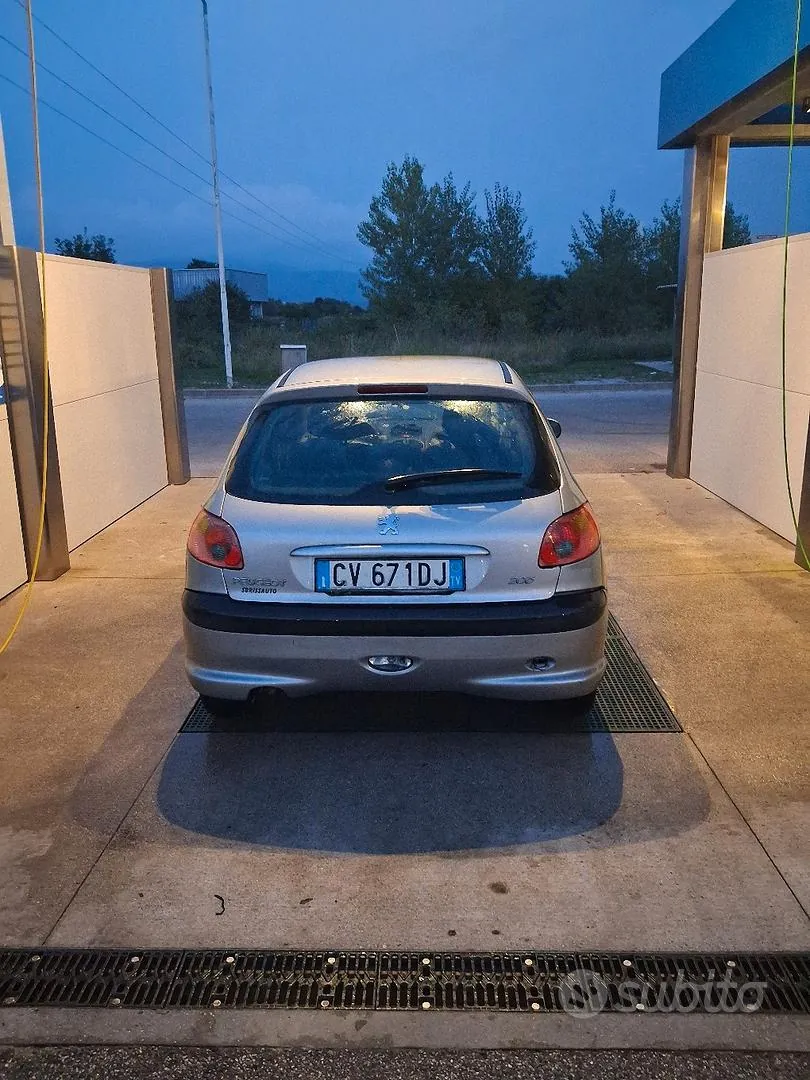 Peugeot 206 2005 photo 3