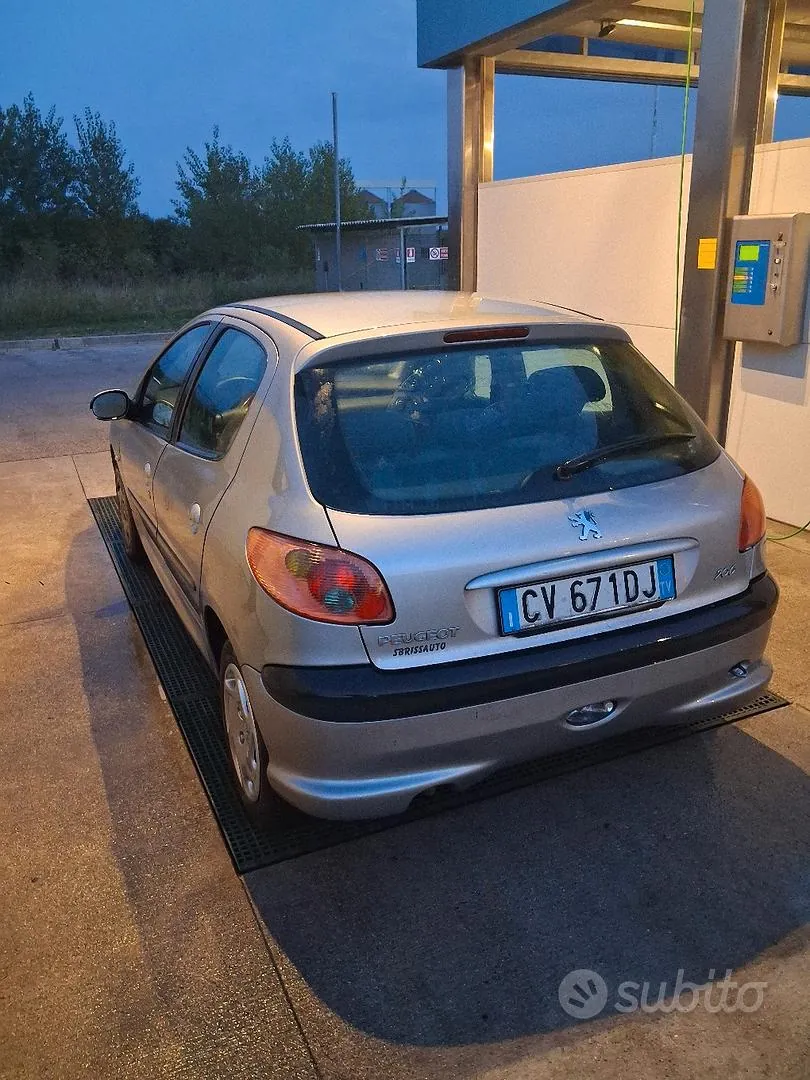 Peugeot 206 2005 photo 2