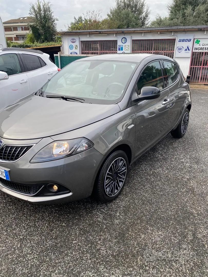 Lancia Ypsilon 2023 photo 2