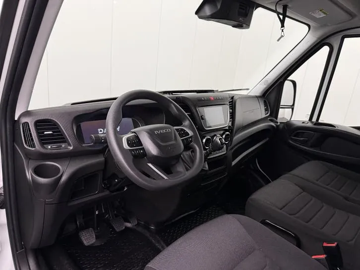Iveco Daily 2024 photo 3