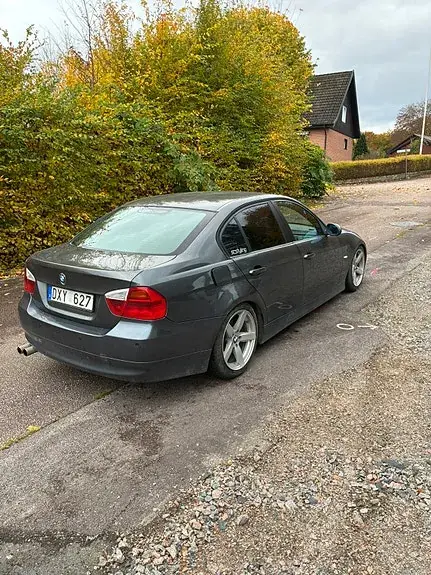 BMW 318I 2008 photo 4