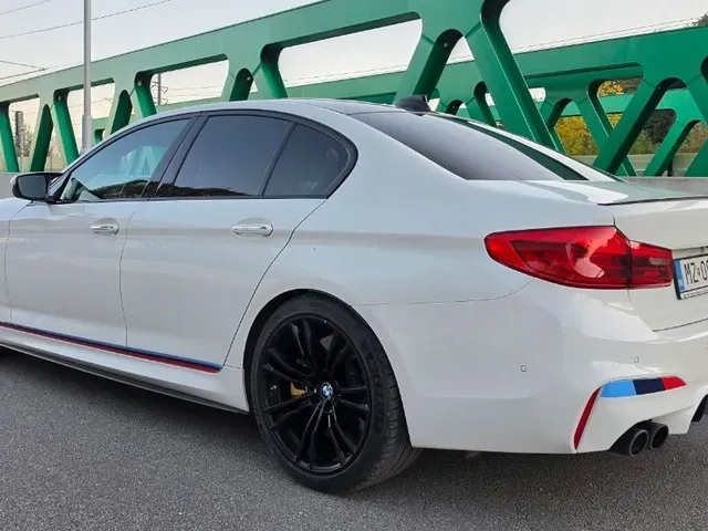 BMW M5 2018 photo 2