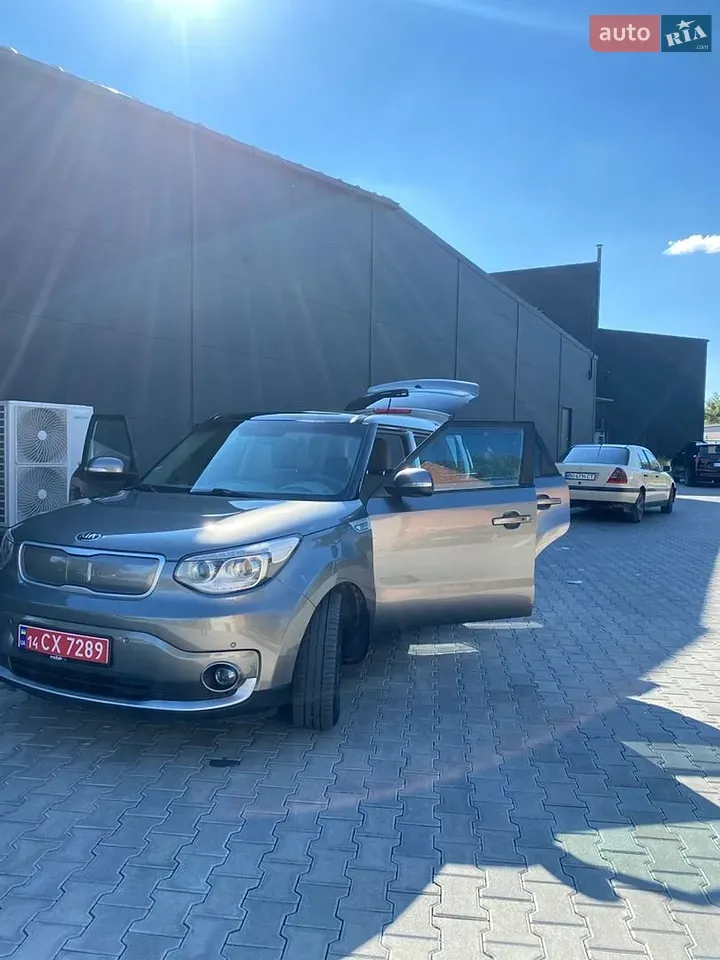 Kia Soul 2018 photo 2