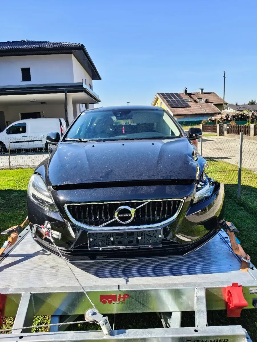 Volvo V40 2017 photo 2