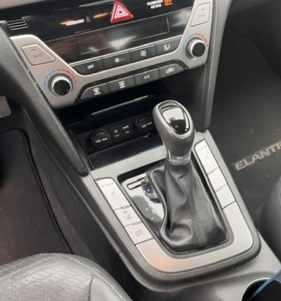 Hyundai Elantra 2017 photo 3
