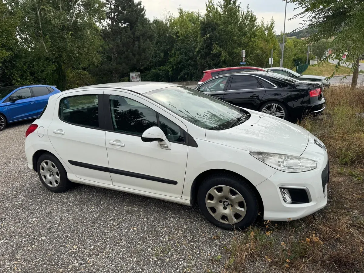 Peugeot 308 2012 photo 3