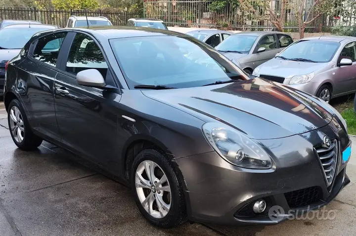 Alfa Romeo Giulietta 2013 photo 3