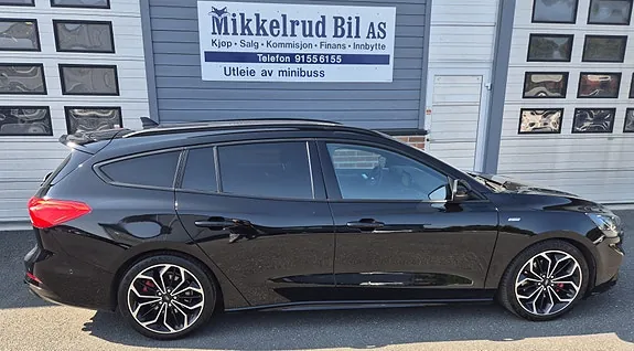 Ford Focus 2018 photo 2