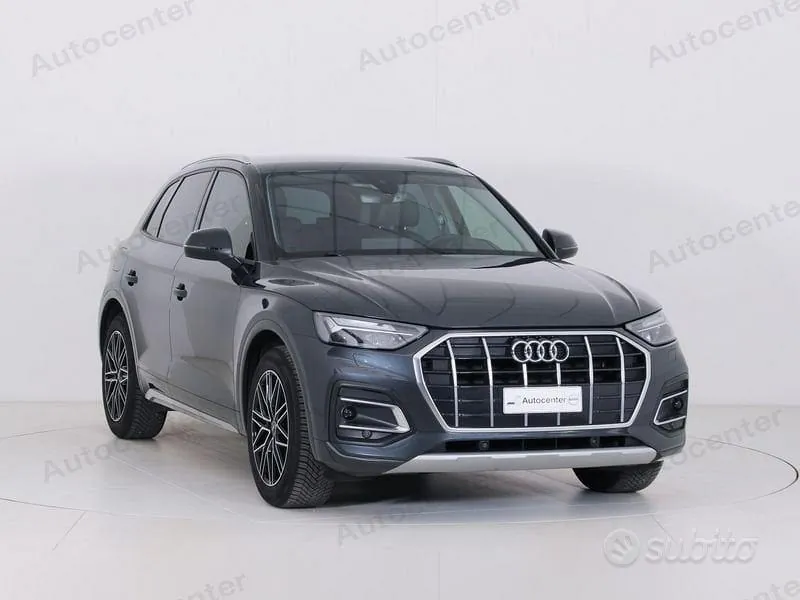 Audi Q5 2024 photo 2