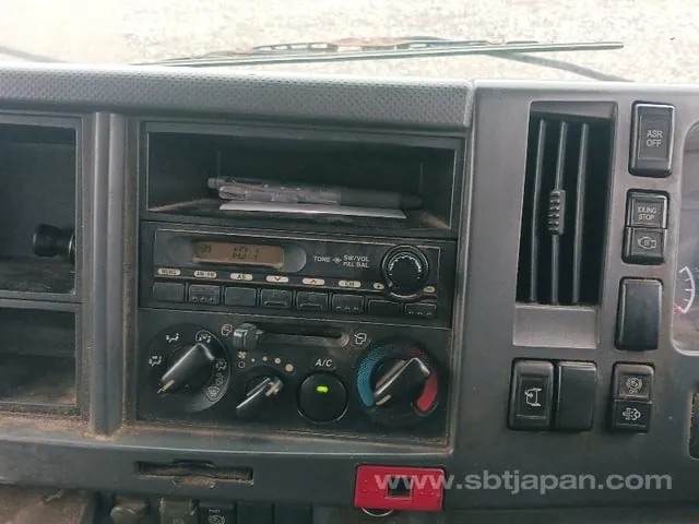 Isuzu Elf 2009 photo 4