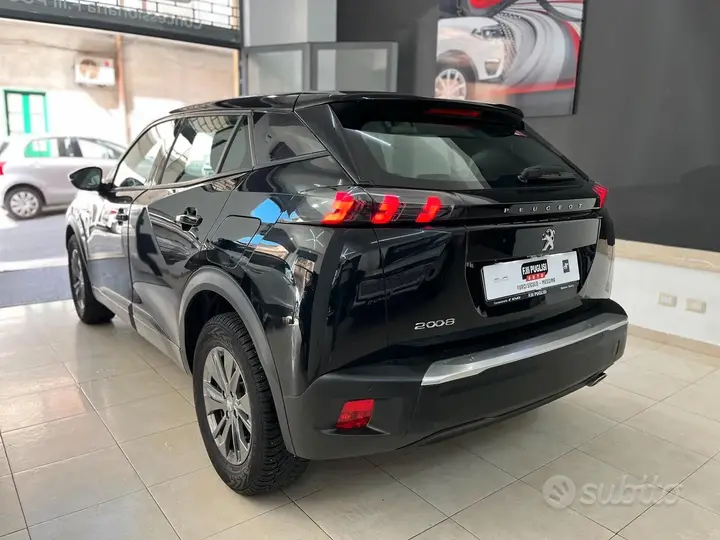 Peugeot 2008 2021 photo 4