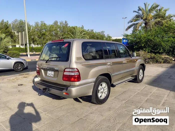 Toyota Land Cruiser 2003 photo 2
