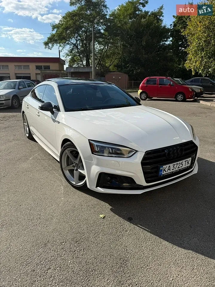 Audi A5 2019 photo 2