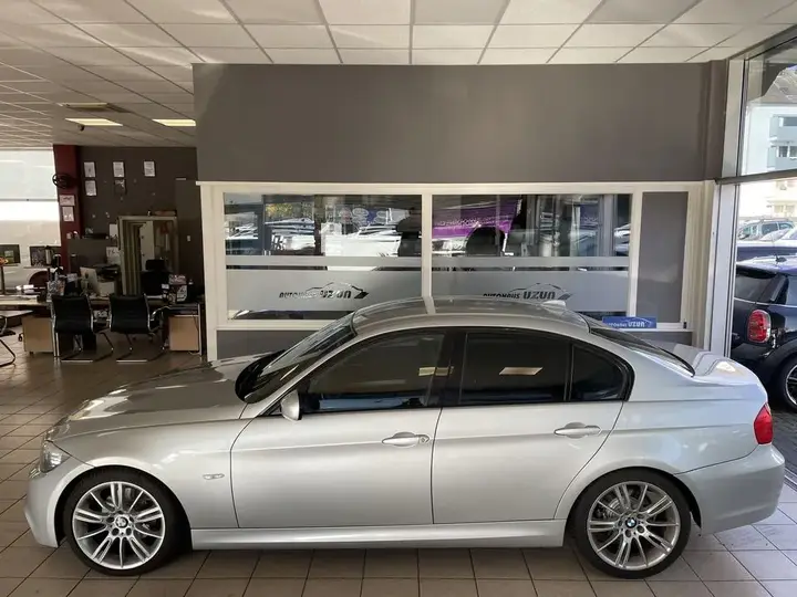 BMW 325I