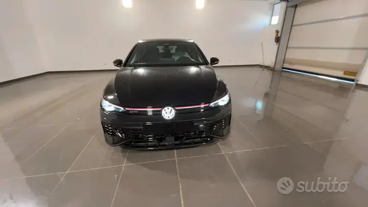 Volkswagen Golf 2026 photo 2