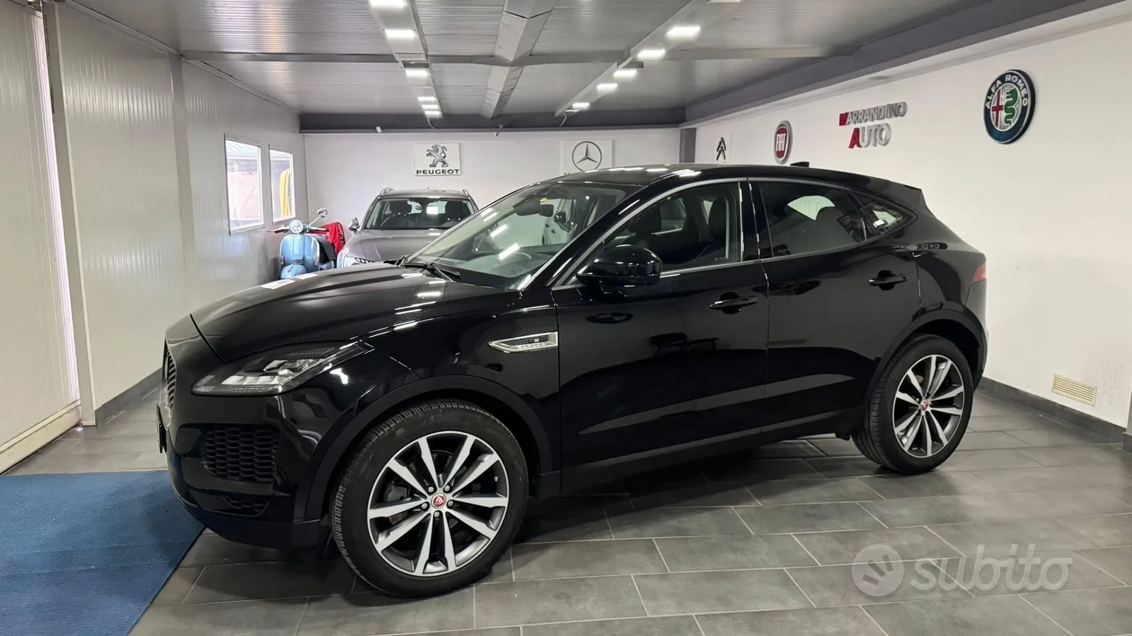 Jaguar E-Pace 2020 photo 3