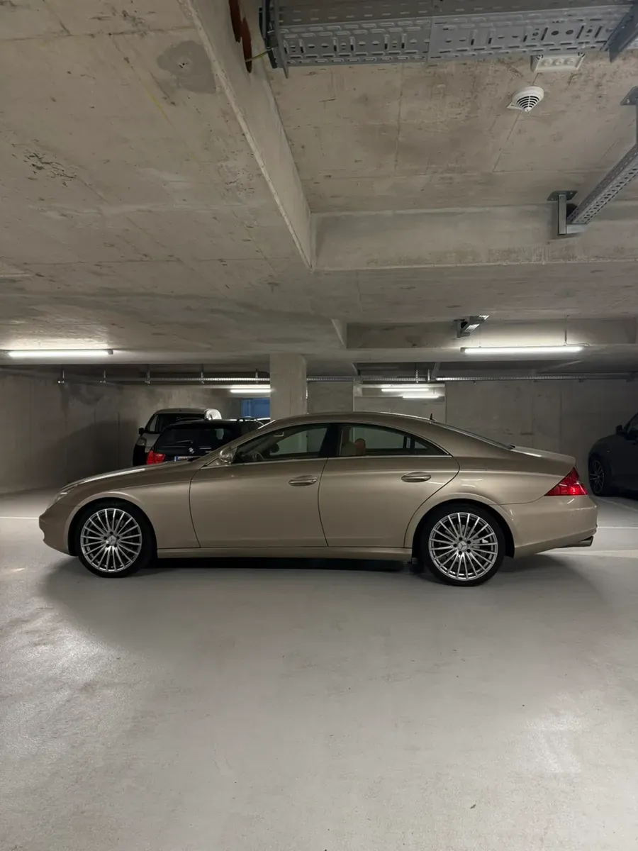 Mercedes-Benz Cls-Class