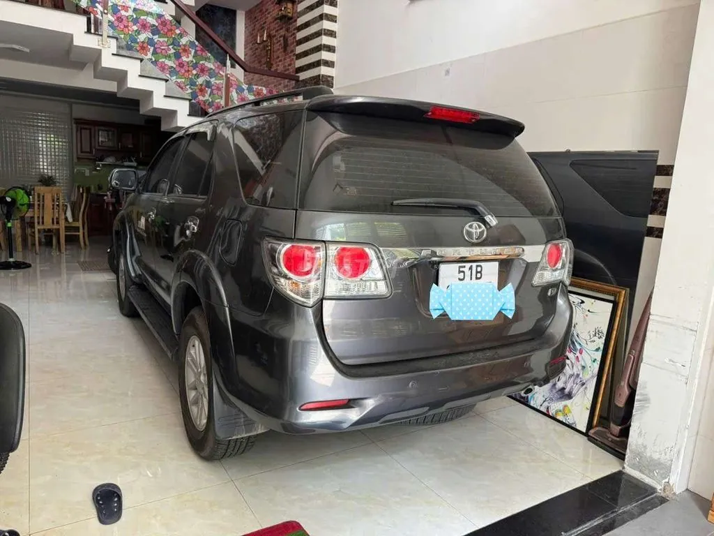 Toyota Fortuner 2013 photo 2