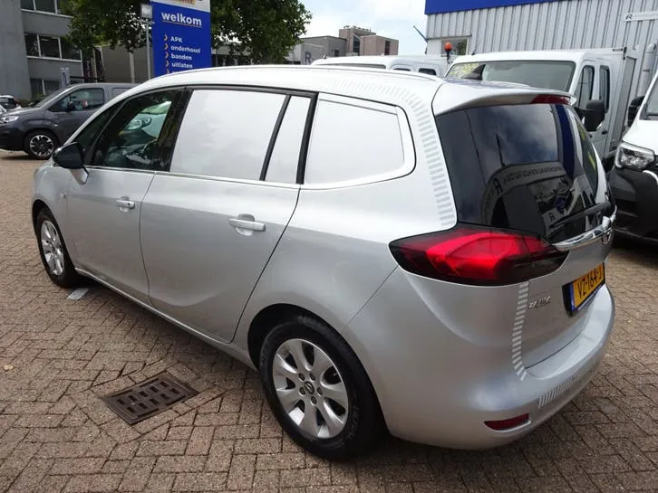 Opel Zafira Tourer 2016 photo 3