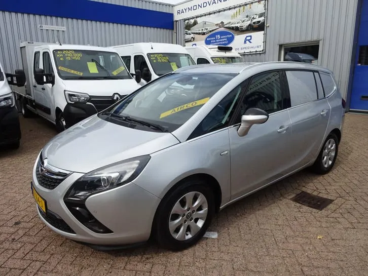 Opel Zafira Tourer 2016 photo 2