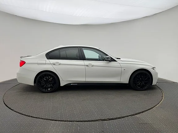BMW 320D 2016 photo 2