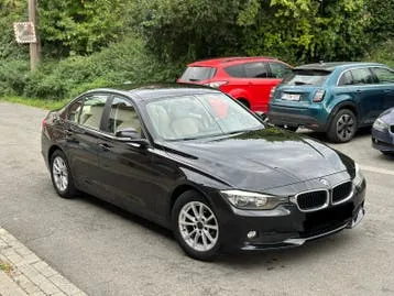 BMW 318D F30