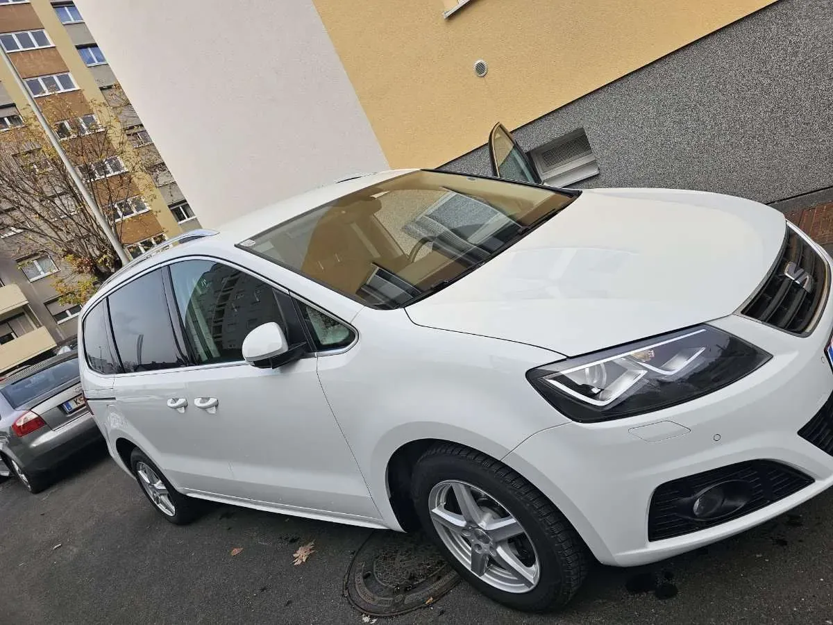 Seat Alhambra 2017 photo 2