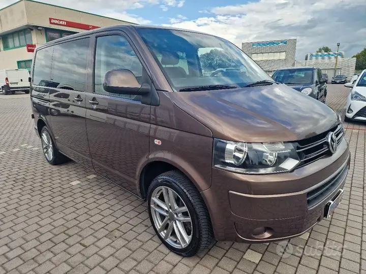 Volkswagen Caravelle 2011 photo 5