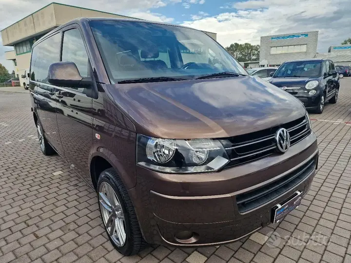 Volkswagen Caravelle 2011 photo 3
