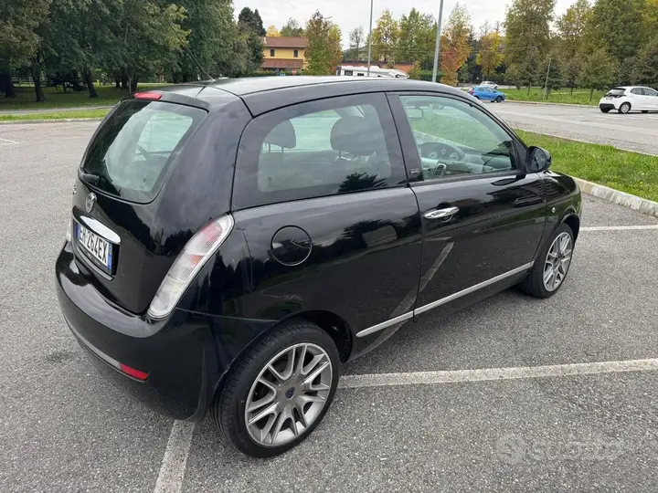 Lancia Ypsilon 2011 photo 3