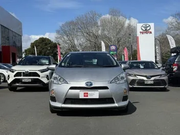 Toyota Aqua 2015 photo 4
