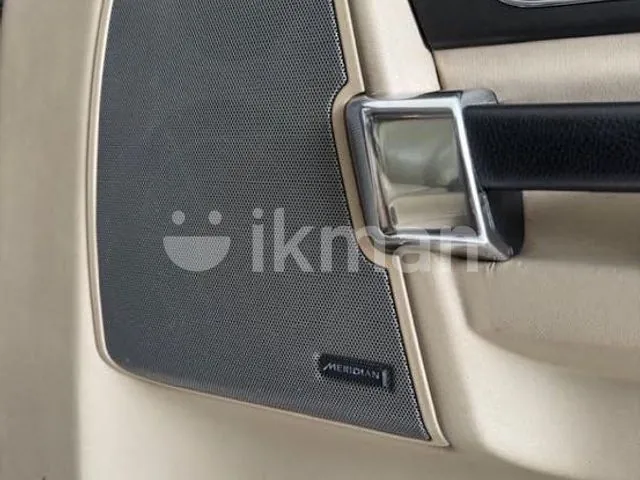 Land Rover Discovery 2014 photo 2
