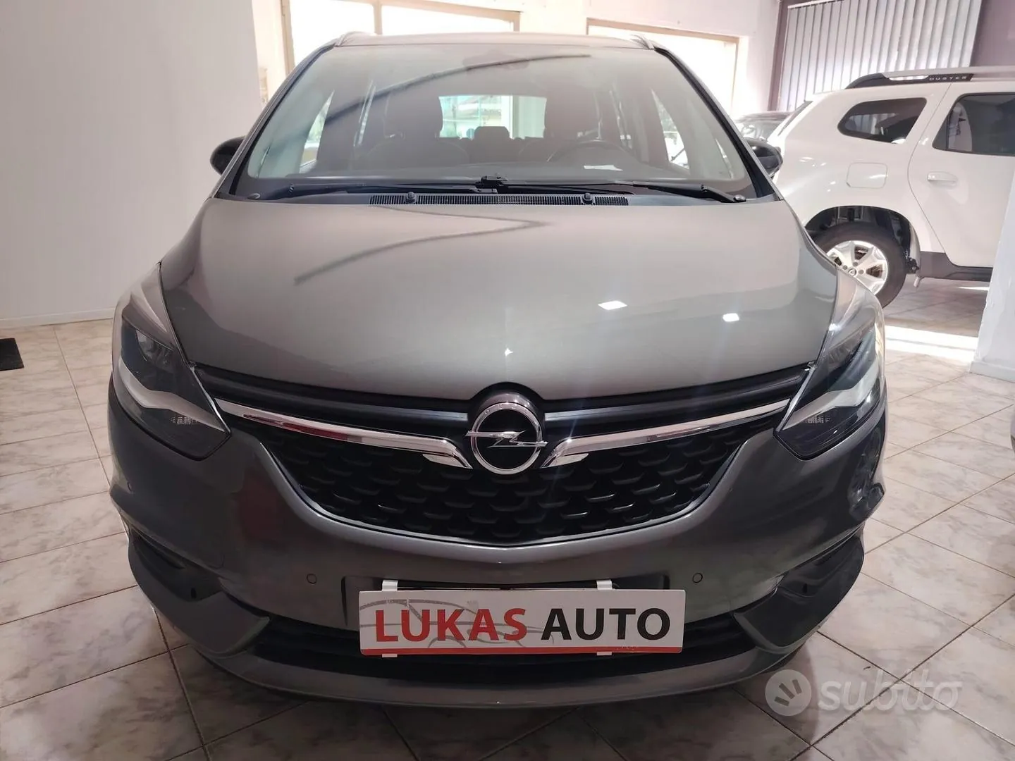 Opel Zafira 2017 photo 2